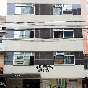 apartamentos-laureles-de-la-70.colombiamedellinhotels.com/
